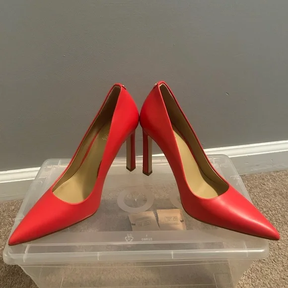 NWOT Michael Kors Amara pumps - Picture 6 of 8